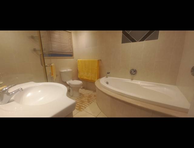 3 BEDROOM FLAT TO LET IN GLENWOOD